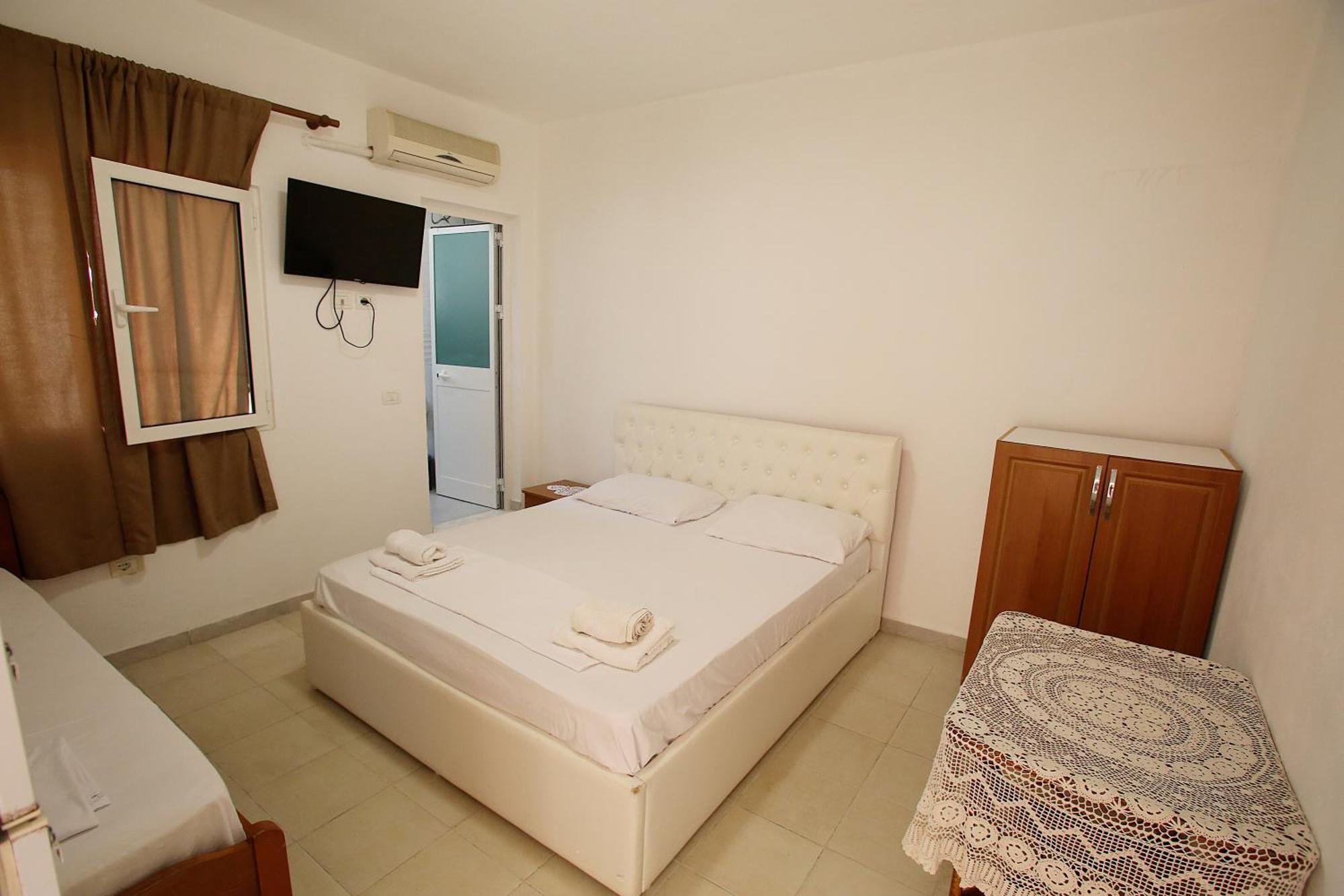 Vila Hyseni Durrës Habitación foto